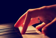 九游：罗本&卡西当选贝肯鲍尔杯MVP&最佳门将，7.5万欧收益将捐出.